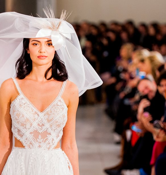 To &#x3C0;&#x3B9;&#x3BF; &#x3BB;&#x3B1;&#x3BC;&#x3C0;&#x3B5;&#x3C1;&#x3CC; bridal fashion event &#x3C3;&#x3C4;&#x3B7;&#x3BD; &#x395;&#x3BB;&#x3BB;&#x3AC;&#x3B4;&#x3B1; &#x3B5;&#x3C0;&#x3B9;&#x3C3;&#x3C4;&#x3C1;&#x3AD;&#x3C6;&#x3B5;&#x3B9;