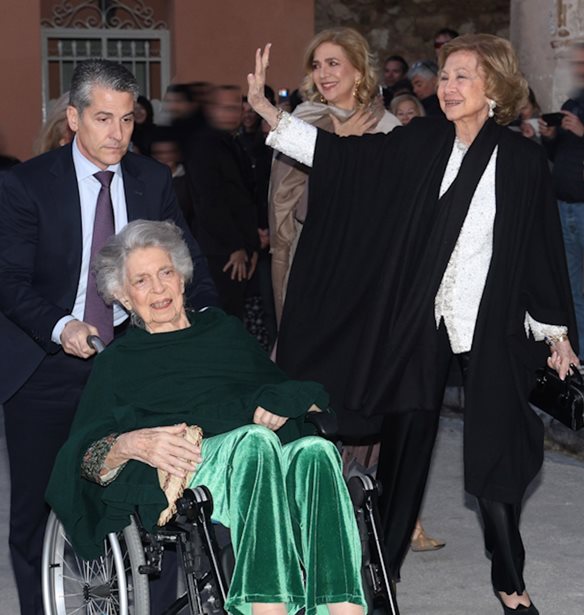 Βασίλισσα Σοφία | Ακυρώνει όλες τις υποχρεώσεις της μετά απο επιδείνωση της υγείας της αδελφής της