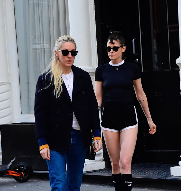 Kristen Stewart | M&#x3C5;&#x3C3;&#x3C4;&#x3B9;&#x3BA;&#x3CC;&#x3C2; &#x3B3;&#x3AC;&#x3BC;&#x3BF;&#x3C2; &#x3BC;&#x3B5; &#x3C4;&#x3B7; &#x3C3;&#x3CD;&#x3BD;&#x3C4;&#x3C1;&#x3BF;&#x3C6;&#x3CC; &#x3C4;&#x3B7;&#x3C2;, Dylan Meyer
