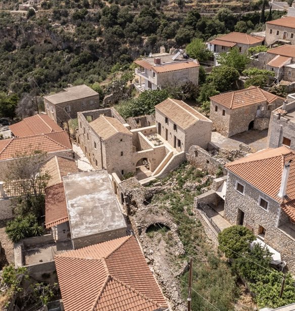 3 Off-the-Beaten-Track &#x3C3;&#x3B7;&#x3BC;&#x3B5;&#x3AF;&#x3B1; &#x3C4;&#x3B7;&#x3C2; &#x39B;&#x3B1;&#x3BA;&#x3C9;&#x3BD;&#x3B9;&#x3BA;&#x3AE;&#x3C2; &#x39C;&#x3AC;&#x3BD;&#x3B7;&#x3C2; &#x3C0;&#x3BF;&#x3C5; &#x3B4;&#x3B5;&#x3BD; &#x3C0;&#x3C1;&#x3AD;&#x3C0;&#x3B5;&#x3B9; &#x3BD;&#x3B1; &#x3C7;&#x3AC;&#x3C3;&#x3B5;&#x3B9;&#x3C2;