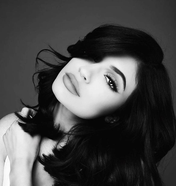 Kylie Jenner: &#x3A3;&#x3C4;&#x3B7; &#x3BB;&#x3AF;&#x3C3;&#x3C4;&#x3B1; &#x3BC;&#x3B5; &#x3C4;&#x3BF;&#x3C5;&#x3C2; &#x3C0;&#x3B9;&#x3BF; &#x3B5;&#x3C0;&#x3B9;&#x3C4;&#x3C5;&#x3C7;&#x3B7;&#x3BC;&#x3AD;&#x3BD;&#x3BF;&#x3C5;&#x3C2; &#x3B5;&#x3C0;&#x3B9;&#x3C7;&#x3B5;&#x3B9;&#x3C1;&#x3B7;&#x3BC;&#x3B1;&#x3C4;&#x3AF;&#x3B5;&#x3C2; &#x3BA;&#x3AC;&#x3C4;&#x3C9; &#x3C4;&#x3C9;&#x3BD; 30 &#x3B3;&#x3B9;&#x3B1; &#x3C4;&#x3BF; 2016