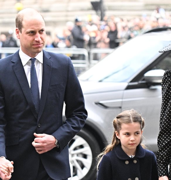 Kate Middleton | &#x397; chic &#x3B5;&#x3BC;&#x3C6;&#x3AC;&#x3BD;&#x3B9;&#x3C3;&#x3B7; &#x3C3;&#x3C4;&#x3BF; &#x3BC;&#x3BD;&#x3B7;&#x3BC;&#x3CC;&#x3C3;&#x3C5;&#x3BD;&#x3BF; &#x3C4;&#x3BF;&#x3C5; &#x3A0;&#x3C1;&#x3AF;&#x3B3;&#x3BA;&#x3B9;&#x3C0;&#x3B1; &#x3A6;&#x3B9;&#x3BB;&#x3AF;&#x3C0;&#x3C0;&#x3BF;&#x3C5;