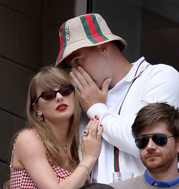 To strawberry red &#x3BC;&#x3B1;&#x3BD;&#x3B9;&#x3BA;&#x3B9;&#x3BF;&#x3CD;&#x3C1; &#x3C4;&#x3B7;&#x3C2; Taylor Swift &#x3C3;&#x3C4;&#x3BF; U.S. Open