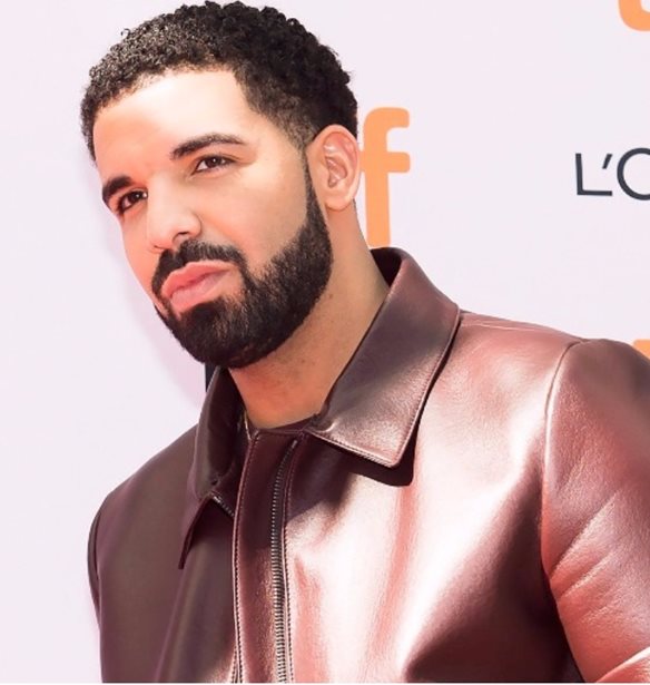 &#x39F; &#x3C1;&#x3AC;&#x3C0;&#x3B5;&#x3C1; Drake &#x3B1;&#x3BD;&#x3AD;&#x3B8;&#x3B5;&#x3C3;&#x3B5; &#x3C3;&#x3C4;&#x3BF;&#x3BD; 5&#x3C7;&#x3C1;&#x3BF;&#x3BD;&#x3BF; &#x3B3;&#x3B9;&#x3BF; &#x3C4;&#x3BF;&#x3C5; &#x3BD;&#x3B1; &#x3B6;&#x3C9;&#x3B3;&#x3C1;&#x3B1;&#x3C6;&#x3AF;&#x3C3;&#x3B5;&#x3B9; &#x3C4;&#x3BF; &#x3B5;&#x3BE;&#x3CE;&#x3C6;&#x3C5;&#x3BB;&#x3BB;&#x3BF; &#x3C4;&#x3BF;&#x3C5; &#x3BD;&#x3AD;&#x3BF;&#x3C5; &#x3B4;&#x3AF;&#x3C3;&#x3BA;&#x3BF;&#x3C5; &#x3C4;&#x3BF;&#x3C5;