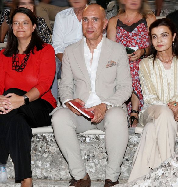 &#x395;&#x3C0;&#x3AF;&#x3B4;&#x3B1;&#x3C5;&#x3C1;&#x3BF;&#x3C2; | &#x3A0;&#x3BF;&#x3B9;&#x3BF;&#x3B9; &#x3B3;&#x3BD;&#x3C9;&#x3C3;&#x3C4;&#x3BF;&#x3AF; &#x388;&#x3BB;&#x3BB;&#x3B7;&#x3BD;&#x3B5;&#x3C2; &#x3C0;&#x3B1;&#x3C1;&#x3B1;&#x3BA;&#x3BF;&#x3BB;&#x3BF;&#x3CD;&#x3B8;&#x3B7;&#x3C3;&#x3B1;&#x3BD; &#x3C4;&#x3B7;&#x3BD; &#x3C0;&#x3C1;&#x3B5;&#x3BC;&#x3B9;&#x3AD;&#x3C1;&#x3B1; &#x3C4;&#x3B7;&#x3C2; &#x3C0;&#x3B1;&#x3C1;&#x3AC;&#x3C3;&#x3C4;&#x3B1;&#x3C3;&#x3B7;&#x3C2; &quot;&#x391;&#x3AF;&#x3B1;&#x3C2;&quot;