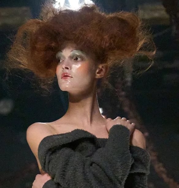 &quot;Porcelain skin&quot; | To makeup look &#x3C0;&#x3BF;&#x3C5; &#x3B8;&#x3B1; &#x3BC;&#x3B5;&#x3AF;&#x3BD;&#x3B5;&#x3B9; &#x3C3;&#x3C4;&#x3B7;&#x3BD; &#x3B9;&#x3C3;&#x3C4;&#x3BF;&#x3C1;&#x3AF;&#x3B1; &#x3C4;&#x3B7;&#x3C2; Paris Haute Couture week