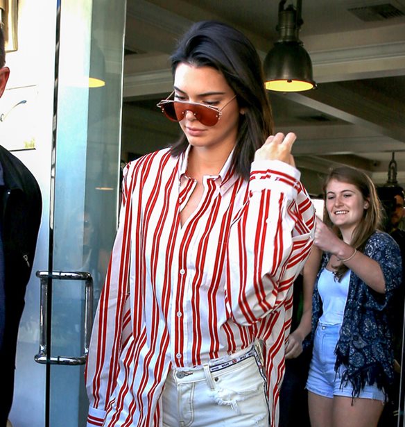 &#x397; Kendall Jenner &#x3BB;&#x3B1;&#x3C4;&#x3C1;&#x3B5;&#x3CD;&#x3B5;&#x3B9; &#x3C4;&#x3B7;&#x3BD; &#x395;&#x3BB;&#x3BB;&#x3AC;&#x3B4;&#x3B1; &#x3BA;&#x3B1;&#x3B9; &#x3C4;&#x3BF; &#x3B4;&#x3B5;&#x3AF;&#x3C7;&#x3BD;&#x3B5;&#x3B9;!