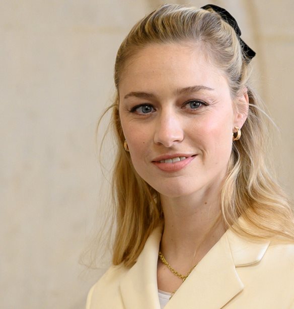 Beatrice Borromeo | &#x397; &#x3B5;&#x3BD;&#x3C4;&#x3C5;&#x3C0;&#x3C9;&#x3C3;&#x3B9;&#x3B1;&#x3BA;&#x3AE; &#x3B5;&#x3BC;&#x3C6;&#x3AC;&#x3BD;&#x3B9;&#x3C3;&#x3B7; &#x3C4;&#x3B7;&#x3C2; &#x3BC;&#x3B5; Dior Haute Couture