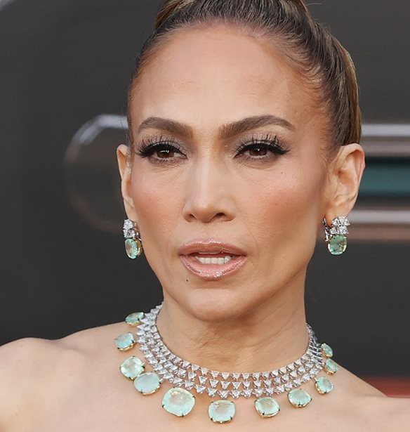 Jennifer Lopez | &#x388;&#x3C3;&#x3B2;&#x3B7;&#x3C3;&#x3B5; &#x3C4;&#x3BF; &#x3C4;&#x3B1;&#x3C4;&#x3BF;&#x3C5;&#x3AC;&#x3B6; &#x3C0;&#x3BF;&#x3C5; &#x3B5;&#x3AF;&#x3C7;&#x3B5; &#x3BA;&#x3AC;&#x3BD;&#x3B5;&#x3B9; &#x3B3;&#x3B9;&#x3B1; &#x3C4;&#x3BF;&#x3BD; Ben Affleck;