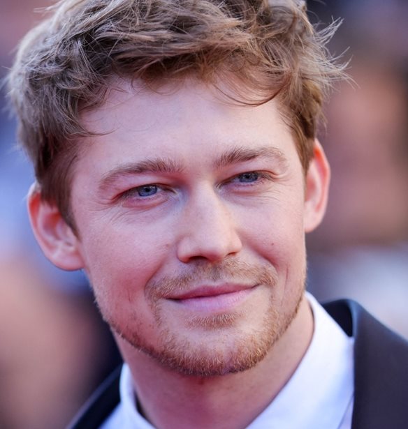 Joe Alwyn | &#x397; &#x3B1;&#x3BD;&#x3B1;&#x3C6;&#x3BF;&#x3C1;&#x3AC; &#x3C3;&#x3C4;&#x3BF;&#x3BD; &#x3C7;&#x3C9;&#x3C1;&#x3B9;&#x3C3;&#x3BC;&#x3CC; &#x3C4;&#x3BF;&#x3C5; &#x3BC;&#x3B5; &#x3C4;&#x3B7;&#x3BD; Taylor Swift