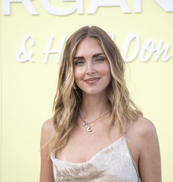&#x397; Chiara Ferragni &#x3B1;&#x3B3;&#x3BA;&#x3B1;&#x3BB;&#x3B9;&#x3AC; &#x3BC;&#x3B5; &#x3C4;&#x3BF; &#x3BD;&#x3B5;&#x3BF;&#x3B3;&#x3AD;&#x3BD;&#x3BD;&#x3B7;&#x3C4;&#x3BF; &#x3BC;&#x3AD;&#x3BB;&#x3BF;&#x3C2; &#x3C4;&#x3B7;&#x3C2; &#x3BF;&#x3B9;&#x3BA;&#x3BF;&#x3B3;&#x3AD;&#x3BD;&#x3B5;&#x3B9;&#x3AC;&#x3C2; &#x3C4;&#x3B7;&#x3C2;