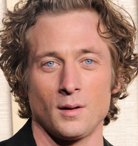 Jeremy Allen White | &#x391;&#x3C0;&#x3B1;&#x3B8;&#x3B1;&#x3BD;&#x3B1;&#x3C4;&#x3AF;&#x3C3;&#x3C4;&#x3B7;&#x3BA;&#x3B5; &#x3BD;&#x3B1; &#x3C6;&#x3B9;&#x3BB;&#x3AC;&#x3B5;&#x3B9; &#x3C4;&#x3B7;&#x3BD; &#x3C3;&#x3C5;&#x3BC;&#x3C0;&#x3C1;&#x3C9;&#x3C4;&#x3B1;&#x3B3;&#x3C9;&#x3BD;&#x3AF;&#x3C3;&#x3C4;&#x3C1;&#x3B9;&#x3AC; &#x3C4;&#x3BF;&#x3C5;