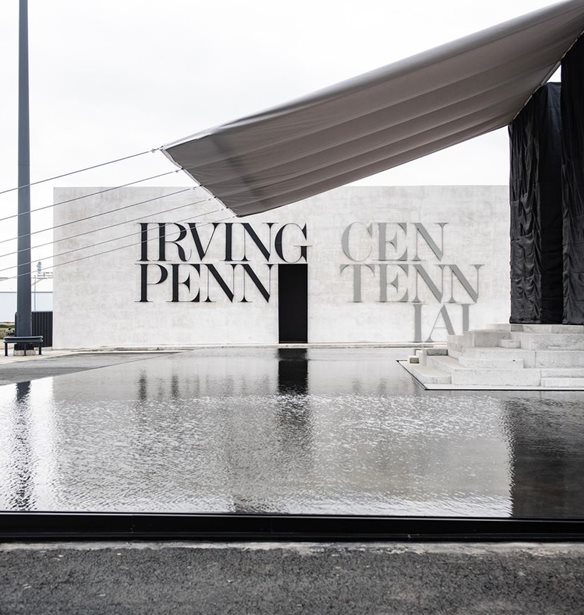 &quot;Irving Penn: Centennial&quot; | &#x397; &#x3B1;&#x3BD;&#x3B1;&#x3B4;&#x3C1;&#x3BF;&#x3BC;&#x3B9;&#x3BA;&#x3AE; &#x3AD;&#x3BA;&#x3B8;&#x3B5;&#x3C3;&#x3B7; &#x3C6;&#x3C9;&#x3C4;&#x3AF;&#x3B6;&#x3B5;&#x3B9; &#x3C4;&#x3B7; &#x3B4;&#x3B9;&#x3B1;&#x3B4;&#x3C1;&#x3BF;&#x3BC;&#x3AE; &#x3C4;&#x3BF;&#x3C5; &#x3C3;&#x3C5;&#x3B3;&#x3BA;&#x3BB;&#x3BF;&#x3BD;&#x3B9;&#x3C3;&#x3C4;&#x3B9;&#x3BA;&#x3BF;&#x3CD; &#x3C6;&#x3C9;&#x3C4;&#x3BF;&#x3B3;&#x3C1;&#x3AC;&#x3C6;&#x3BF;&#x3C5; &#x3BC;&#x3CC;&#x3B4;&#x3B1;&#x3C2;