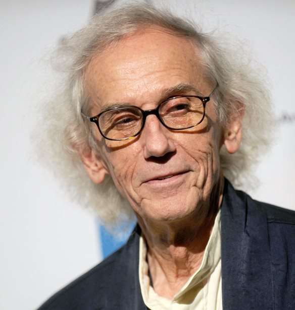 &#x39F; &#x3B4;&#x3B9;&#x3B1;&#x3BA;&#x3B5;&#x3BA;&#x3C1;&#x3B9;&#x3BC;&#x3AD;&#x3BD;&#x3BF;&#x3C2; &#x3BA;&#x3B1;&#x3BB;&#x3BB;&#x3B9;&#x3C4;&#x3AD;&#x3C7;&#x3BD;&#x3B7;&#x3C2; Christo &#x3AD;&#x3C6;&#x3C5;&#x3B3;&#x3B5; &#x3B1;&#x3C0;&#x3CC; &#x3C4;&#x3B7; &#x3B6;&#x3C9;&#x3AE; &#x3C3;&#x3B5; &#x3B7;&#x3BB;&#x3B9;&#x3BA;&#x3AF;&#x3B1; 84 &#x3B5;&#x3C4;&#x3CE;&#x3BD;