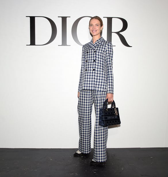 Dior SS21: &#x39F;&#x3B9; front row &#x3B5;&#x3BC;&#x3C6;&#x3B1;&#x3BD;&#x3AF;&#x3C3;&#x3B5;&#x3B9;&#x3C2;