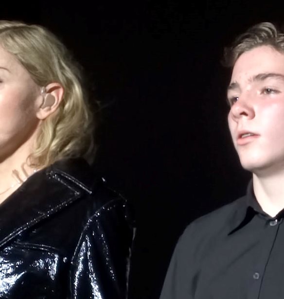 Madonna | &#x397; &#x3C4;&#x3C1;&#x3C5;&#x3C6;&#x3B5;&#x3C1;&#x3AE; &#x3C6;&#x3C9;&#x3C4;&#x3BF;&#x3B3;&#x3C1;&#x3B1;&#x3C6;&#x3AF;&#x3B1; &#x3BC;&#x3B5; &#x3C4;&#x3BF;&#x3BD; 21 &#x3B5;&#x3C4;&#x3CE;&#x3BD; &#x3B3;&#x3B9;&#x3BF; &#x3C4;&#x3B7;&#x3C2;, Rocco