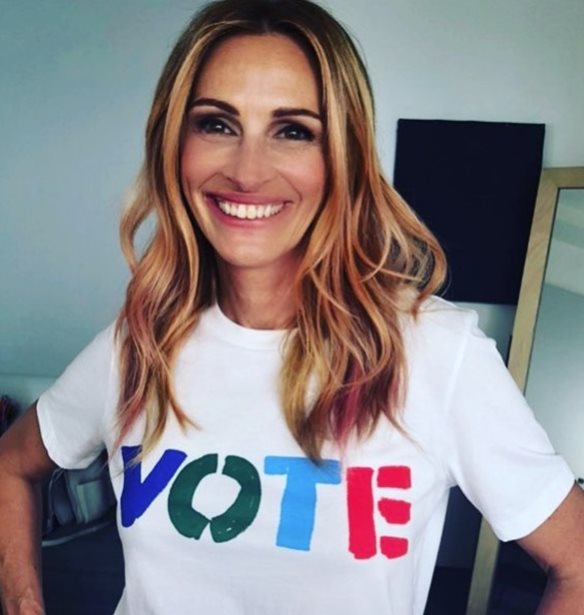 &#x397; Julia Roberts &#x3B4;&#x3B5;&#x3AF;&#x3C7;&#x3BD;&#x3B5;&#x3B9; &#x3C4;&#x3B7;&#x3BD; &#x3C3;&#x3C4;&#x3AE;&#x3C1;&#x3B9;&#x3BE;&#x3AE; &#x3C4;&#x3B7;&#x3C2; &#x3C3;&#x3C4;&#x3B7;&#x3BD; LGBT &#x3BA;&#x3BF;&#x3B9;&#x3BD;&#x3CC;&#x3C4;&#x3B7;&#x3C4;&#x3B1;