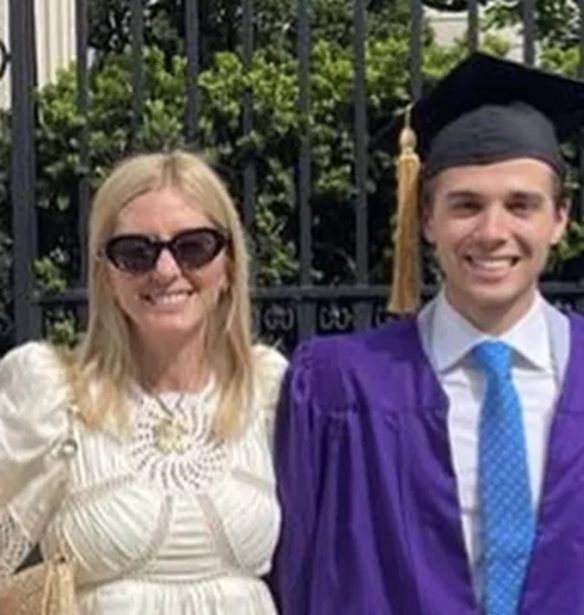 Marie Chantal | &#x39F;&#x3B9; &#x3C6;&#x3C9;&#x3C4;&#x3BF;&#x3B3;&#x3C1;&#x3B1;&#x3C6;&#x3AF;&#x3B5;&#x3C2; &#x3B1;&#x3C0;&#x3CC; &#x3C4;&#x3B7;&#x3BD; &#x3B1;&#x3C0;&#x3BF;&#x3C6;&#x3BF;&#x3AF;&#x3C4;&#x3B7;&#x3C3;&#x3B7; &#x3C4;&#x3BF;&#x3C5; &#x3B3;&#x3B9;&#x3BF;&#x3C5; &#x3C4;&#x3B7;&#x3C2;, &#x391;&#x3C7;&#x3B9;&#x3BB;&#x3BB;&#x3AD;&#x3B1;