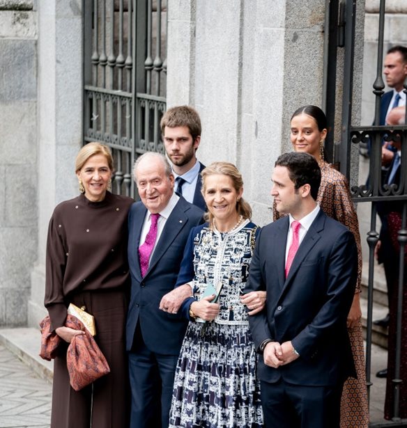 &#x39F; &#x3A7;&#x3BF;&#x3C5;&#x3AC;&#x3BD; &#x39A;&#x3AC;&#x3C1;&#x3BB;&#x3BF;&#x3C2; &#x3BF;&#x3BC;&#x3BF;&#x3BB;&#x3BF;&#x3B3;&#x3B5;&#x3AF; &#x3C0;&#x3C9;&#x3C2; &#x3AD;&#x3B4;&#x3C9;&#x3C3;&#x3B5; &#x3C4;&#x3BF; &#x3CC;&#x3BD;&#x3BF;&#x3BC;&#x3B1; &#x3C4;&#x3BF;&#x3C5; &#x3C0;&#x3C1;&#x3CE;&#x3C4;&#x3BF;&#x3C5; &#x3C4;&#x3BF;&#x3C5; &#x3AD;&#x3C1;&#x3C9;&#x3C4;&#x3B1; &#x3C3;&#x3C4;&#x3B7; &#x3BC;&#x3B5;&#x3B3;&#x3AC;&#x3BB;&#x3B7; &#x3C4;&#x3BF;&#x3C5; &#x3BA;&#x3CC;&#x3C1;&#x3B7;, Infanta Elena