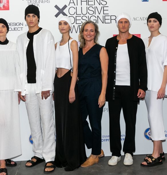 Breezeless Motion | &#x397; SS21 &#x3C3;&#x3C5;&#x3BB;&#x3BB;&#x3BF;&#x3B3;&#x3AE; &#x3C4;&#x3BF;&#x3C5; &#x3BF;&#x3AF;&#x3BA;&#x3BF;&#x3C5; Parthenis &#x3C3;&#x3B5; &#x3B2;&#x3BF;&#x3B7;&#x3B8;&#x3AC; &#x3BD;&#x3B1; &#x3B4;&#x3B7;&#x3BC;&#x3B9;&#x3BF;&#x3C5;&#x3C1;&#x3B3;&#x3AE;&#x3C3;&#x3B5;&#x3B9;&#x3C2; capsule &#x3B3;&#x3BA;&#x3B1;&#x3C1;&#x3BD;&#x3C4;&#x3B1;&#x3C1;&#x3CC;&#x3BC;&#x3C0;&#x3B1;