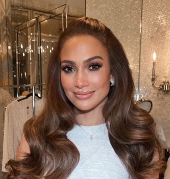 Jennifer Lopez | To glam makeup look &#x3C4;&#x3B7;&#x3BD; &#x3B7;&#x3BC;&#x3AD;&#x3C1;&#x3B1; &#x3C4;&#x3BF;&#x3C5; &#x3B3;&#x3AC;&#x3BC;&#x3BF;&#x3C5; &#x3C4;&#x3B7;&#x3C2; &#x3B1;&#x3C0;&#x3BF;&#x3C4;&#x3B5;&#x3BB;&#x3B5;&#x3AF; &#x3C0;&#x3B1;&#x3C1;&#x3AC;&#x3B4;&#x3B5;&#x3B9;&#x3B3;&#x3BC;&#x3B1; &#x3C0;&#x3C1;&#x3BF;&#x3C2; &#x3BC;&#x3AF;&#x3BC;&#x3B7;&#x3C3;&#x3B7;