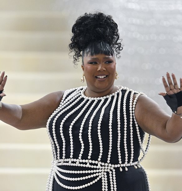 Lizzo | &#x3A0;&#x3C1;&#x3CE;&#x3B7;&#x3BD; &#x3C3;&#x3C5;&#x3BD;&#x3B5;&#x3C1;&#x3B3;&#x3AC;&#x3C4;&#x3B5;&#x3C2; &#x3C4;&#x3B7;&#x3BD; &#x3BA;&#x3B1;&#x3C4;&#x3B7;&#x3B3;&#x3BF;&#x3C1;&#x3BF;&#x3CD;&#x3BD; &#x3B3;&#x3B9;&#x3B1; &#x3BB;&#x3B5;&#x3BA;&#x3C4;&#x3B9;&#x3BA;&#x3AE; &#x3BA;&#x3B1;&#x3B9; &#x3C3;&#x3B5;&#x3BE;&#x3BF;&#x3C5;&#x3B1;&#x3BB;&#x3B9;&#x3BA;&#x3AE; &#x3C0;&#x3B1;&#x3C1;&#x3B5;&#x3BD;&#x3CC;&#x3C7;&#x3BB;&#x3B7;&#x3C3;&#x3B7;