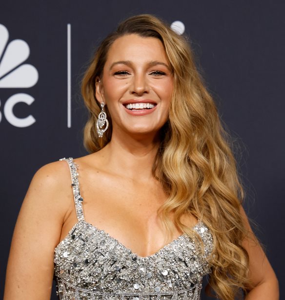 Blake Lively | &#x397; &#x3BD;&#x3BF;&#x3BC;&#x3B9;&#x3BA;&#x3AE; &#x3BD;&#x3AF;&#x3BA;&#x3B7; &#x3C3;&#x3C4;&#x3B7;&#x3BD; &#x3B1;&#x3B3;&#x3C9;&#x3B3;&#x3AE; &#x3B5;&#x3BD;&#x3B1;&#x3BD;&#x3C4;&#x3AF;&#x3BF;&#x3BD; &#x3C4;&#x3BF;&#x3C5; Justin Baldoni