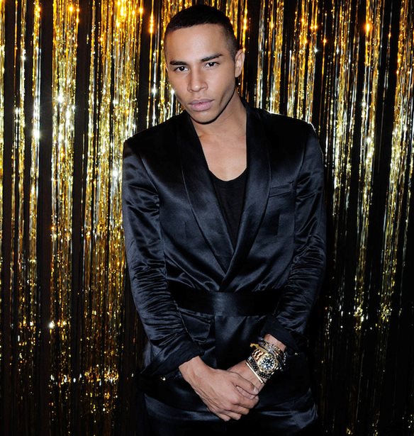 &#x39F; Olivier Rousteing &#x3BB;&#x3B1;&#x3BD;&#x3C3;&#x3AC;&#x3C1;&#x3B5;&#x3B9; &#x3C4;&#x3BF; Balmain app
