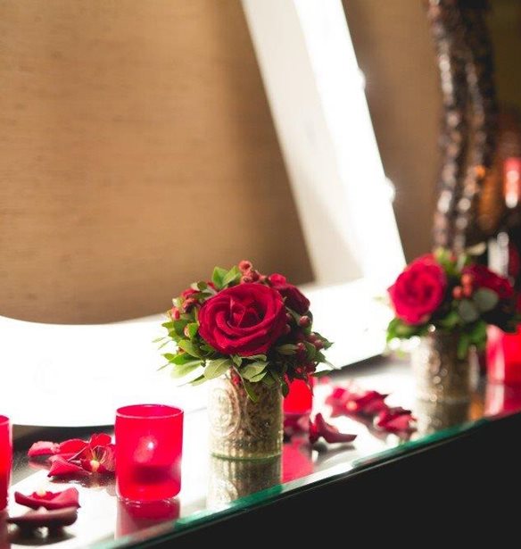 Love is in the Air: &#x397; &#x3BA;&#x3B1;&#x3C1;&#x3B4;&#x3B9;&#x3AC; &#x3C4;&#x3BF;&#x3C5; &#x391;&#x3B3;&#x3AF;&#x3BF;&#x3C5; &#x392;&#x3B1;&#x3BB;&#x3B5;&#x3BD;&#x3C4;&#x3AF;&#x3BD;&#x3BF;&#x3C5; &#x3C7;&#x3C4;&#x3C5;&#x3C0;&#x3AC; &#x3C3;&#x3C4;&#x3B1; &#x39E;&#x3B5;&#x3BD;&#x3BF;&#x3B4;&#x3BF;&#x3C7;&#x3B5;&#x3AF;&#x3B1; &#x3C4;&#x3BF;&#x3C5; &#x39F;&#x3BC;&#x3AF;&#x3BB;&#x3BF;&#x3C5; &#x394;&#x3B9;&#x3B2;&#x3AC;&#x3BD;&#x3B7;