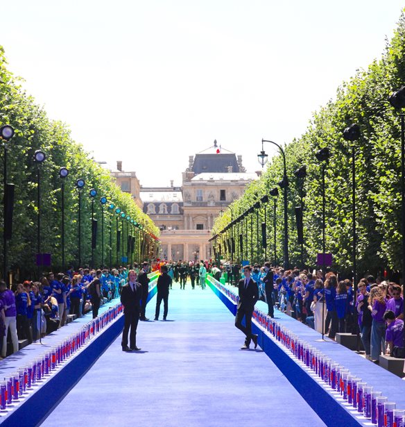 &#x39F; Virgil Abloh &#x3C3;&#x3C4;&#x3B7;&#x3BD; &#x3C0;&#x3C1;&#x3CE;&#x3C4;&#x3B7; &#x3C4;&#x3BF;&#x3C5; &#x3C3;&#x3C5;&#x3BB;&#x3BB;&#x3BF;&#x3B3;&#x3AE; &#x3B3;&#x3B9;&#x3B1; &#x3C4;&#x3BF;&#x3BD; &#x3BF;&#x3AF;&#x3BA;&#x3BF; Louis Vuitton