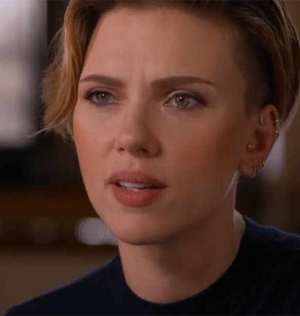 Scarlett Johansson: H &#x3C3;&#x3C5;&#x3B3;&#x3BA;&#x3BB;&#x3BF;&#x3BD;&#x3B9;&#x3C3;&#x3C4;&#x3B9;&#x3BA;&#x3AE; &#x3B1;&#x3C0;&#x3BF;&#x3BA;&#x3AC;&#x3BB;&#x3C5;&#x3C8;&#x3B7; &#x3B3;&#x3B9;&#x3B1; &#x3C4;&#x3B7;&#x3BD; &#x3BF;&#x3B9;&#x3BA;&#x3BF;&#x3B3;&#x3AD;&#x3BD;&#x3B5;&#x3B9;&#x3B1; &#x3C4;&#x3B7;&#x3C2;