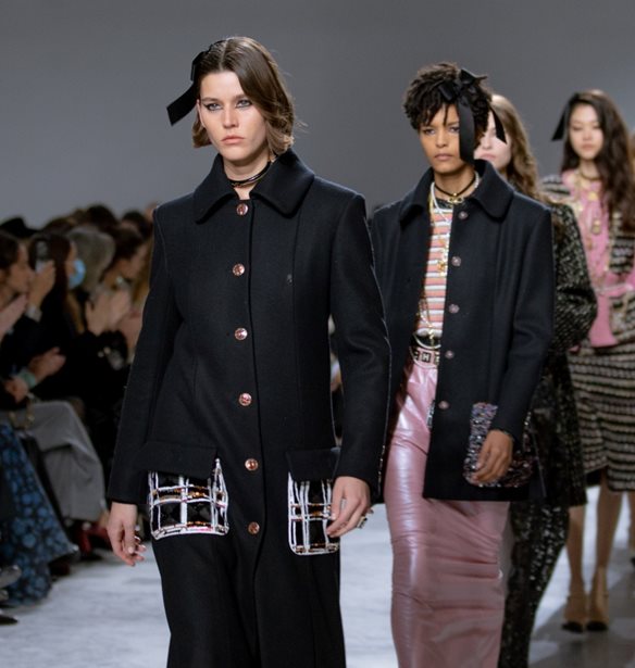 Chanel | Η νέα Métiers d’art 2021-22 συλλογή εμπνέεται από την τέχνη του χειροποίητου και την κληρονομιά του οίκου