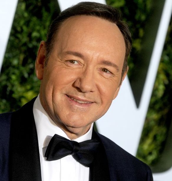 Kevin Spacey: &#x3A0;&#x3B1;&#x3C1;&#x3B1;&#x3B4;&#x3AD;&#x3C7;&#x3B5;&#x3C4;&#x3B1;&#x3B9; &#x3B3;&#x3B9;&#x3B1; &#x3C0;&#x3C1;&#x3CE;&#x3C4;&#x3B7; &#x3C6;&#x3BF;&#x3C1;&#x3AC; &#x3B4;&#x3B7;&#x3BC;&#x3CC;&#x3C3;&#x3B9;&#x3B1; &#x3CC;&#x3C4;&#x3B9; &#x3B5;&#x3AF;&#x3BD;&#x3B1;&#x3B9; &#x3BF;&#x3BC;&#x3BF;&#x3C6;&#x3C5;&#x3BB;&#x3CC;&#x3C6;&#x3B9;&#x3BB;&#x3BF;&#x3C2;