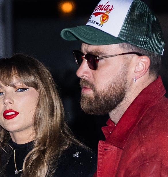 &#x393;&#x3B9;&#x3B1;&#x3C4;&#x3AF; &#x3B7; Taylor Swift &#x3C0;&#x3B5;&#x3C1;&#x3AF;&#x3BC;&#x3B5;&#x3BD;&#x3B5; &#x3BD;&#x3B1; &#x3B1;&#x3C0;&#x3BF;&#x3BA;&#x3B1;&#x3BB;&#x3CD;&#x3C8;&#x3B5;&#x3B9; &#x3C4;&#x3BF; 12&#x3BF; &#x3AC;&#x3BB;&#x3BC;&#x3C0;&#x3BF;&#x3C5;&#x3BC; &#x3C4;&#x3B7;&#x3C2; &#x3C3;&#x3C4;&#x3BF; podcast &#x3C4;&#x3BF;&#x3C5; Travis Kelce