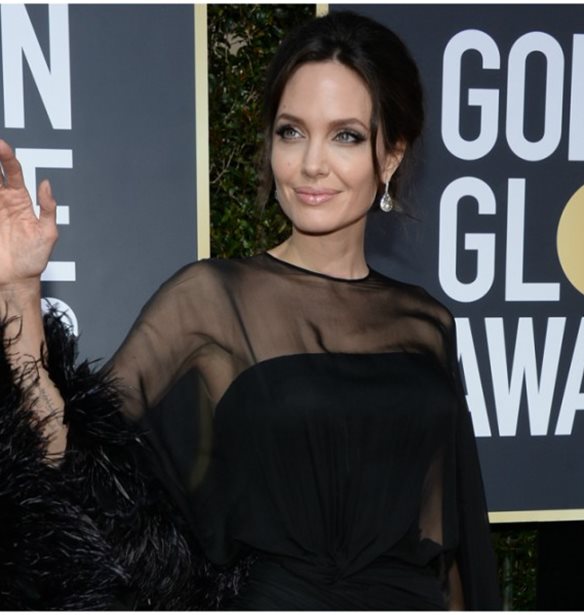 &#x397; Angelina Jolie &#x3AD;&#x3BA;&#x3B1;&#x3BD;&#x3B5; Instagram &#x3BA;&#x3B1;&#x3B9; &#x3BF; &#x3BB;&#x3CC;&#x3B3;&#x3BF;&#x3C2; &#x3B4;&#x3B5;&#x3BD; &#x3B5;&#x3AF;&#x3BD;&#x3B1;&#x3B9; &#x3B1;&#x3C0;&#x3BB;&#x3AC; &#x3BB;&#x3AF;&#x3B3;&#x3B1; &#x3B5;&#x3BA;&#x3B1;&#x3C4;&#x3BF;&#x3BC;&#x3BC;&#x3CD;&#x3C1;&#x3B9;&#x3B1; followers
