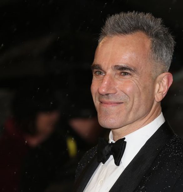 &#x39F; Daniel Day-Lewis &#x3B5;&#x3B3;&#x3BA;&#x3B1;&#x3C4;&#x3B1;&#x3BB;&#x3B5;&#x3AF;&#x3C0;&#x3B5;&#x3B9; &#x3BF;&#x3C1;&#x3B9;&#x3C3;&#x3C4;&#x3B9;&#x3BA;&#x3AC; &#x3C4;&#x3B7;&#x3BD; &#x3C5;&#x3C0;&#x3BF;&#x3BA;&#x3C1;&#x3B9;&#x3C4;&#x3B9;&#x3BA;&#x3AE;