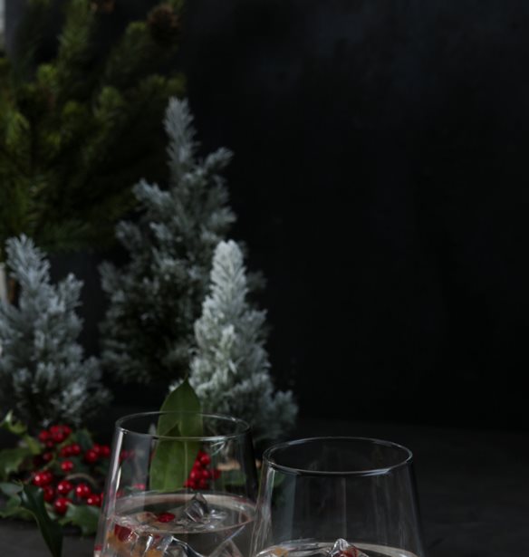 &#x394;&#x3B7;&#x3BC;&#x3B9;&#x3BF;&#x3CD;&#x3C1;&#x3B3;&#x3B7;&#x3C3;&#x3B5; &#x3C3;&#x3C4;&#x3B9;&#x3B3;&#x3BC;&#x3AD;&#x3C2; &#x3B3;&#x3B5;&#x3BC;&#x3AC;&#x3C4;&#x3B5;&#x3C2; &#x3C7;&#x3B1;&#x3C1;&#x3AC; &#x3BC;&#x3B5; &#x3B3;&#x3B5;&#x3CD;&#x3C3;&#x3B7; &#x3B1;&#x3C0;&#x3CC; &#x3C4;&#x3BF; Hendrick&#x2019;s gin