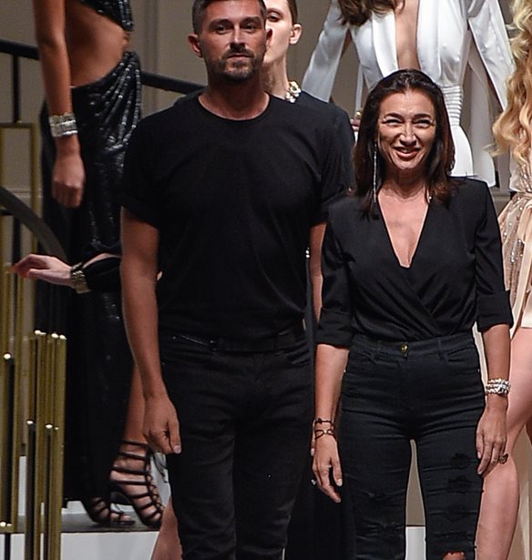 H Elisabetta Franchi &#x3BC;&#x3B9;&#x3BB;&#x3AC;&#x3B5;&#x3B9; &#x3C3;&#x3C4;&#x3B7; Madame Figaro