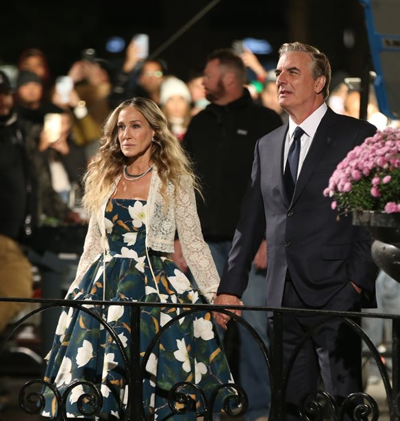 Sex and the City | &#x39F; &#x3B4;&#x3B7;&#x3BC;&#x3B9;&#x3BF;&#x3C5;&#x3C1;&#x3B3;&#x3CC;&#x3C2; &#x3C4;&#x3B7;&#x3C2; &#x3C3;&#x3B5;&#x3B9;&#x3C1;&#x3AC;&#x3C2; &#x3C0;&#x3BF;&#x3C4;&#x3AD; &#x3B4;&#x3B5;&#x3BD; &#x3AE;&#x3B8;&#x3B5;&#x3BB;&#x3B5; &#x3BD;&#x3B1; &#x3BA;&#x3B1;&#x3C4;&#x3B1;&#x3BB;&#x3AE;&#x3BE;&#x3BF;&#x3C5;&#x3BD; &#x3BC;&#x3B1;&#x3B6;&#x3AF; &#x3B7; Carrie &#x3BA;&#x3B1;&#x3B9; &#x3BF; Big