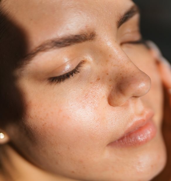Dermaplaning &#x3AE; &#x3B1;&#x3BB;&#x3BB;&#x3B9;&#x3CE;&#x3C2; &#x3BE;&#x3CD;&#x3C1;&#x3B9;&#x3C3;&#x3BC;&#x3B1; &#x3C0;&#x3C1;&#x3BF;&#x3C3;&#x3CE;&#x3C0;&#x3BF;&#x3C5; | &#x397; &#x3C4;&#x3AC;&#x3C3;&#x3B7; &#x3C0;&#x3BF;&#x3C5; &#x3BA;&#x3AC;&#x3BD;&#x3B5;&#x3B9; &quot;&#x3B8;&#x3CC;&#x3C1;&#x3C5;&#x3B2;&#x3BF;&quot; &#x3C3;&#x3C4;&#x3BF; TikTok - &#x3A4;&#x3B9; &#x3C0;&#x3C1;&#x3AD;&#x3C0;&#x3B5;&#x3B9; &#x3BD;&#x3B1; &#x3B3;&#x3BD;&#x3C9;&#x3C1;&#x3AF;&#x3B6;&#x3B5;&#x3B9;&#x3C2;