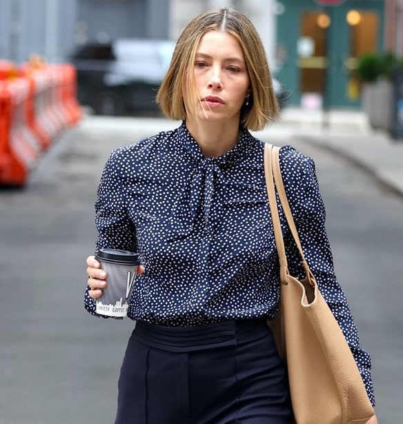 &#x397; Jessica Biel &#x3AD;&#x3BA;&#x3B1;&#x3BD;&#x3B5; &#x3BC;&#x3B9;&#x3B1; &#x3C3;&#x3C0;&#x3AC;&#x3BD;&#x3B9;&#x3B1; &#x3B5;&#x3BC;&#x3C6;&#x3AC;&#x3BD;&#x3B9;&#x3C3;&#x3B7; &#x3BC;&#x3B5; &#x3C4;&#x3BF;&#x3C5;&#x3C2; &#x3B4;&#x3CD;&#x3BF; &#x3B3;&#x3B9;&#x3BF;&#x3C5;&#x3C2; &#x3C4;&#x3B7;&#x3C2; &#x3C3;&#x3C4;&#x3B7;&#x3BD; &#x3C0;&#x3B1;&#x3C3;&#x3B1;&#x3C1;&#x3AD;&#x3BB;&#x3B1;