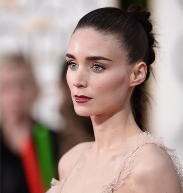 Rooney Mara: &quot;&#x397; &#x39C;&#x3B1;&#x3C1;&#x3AF;&#x3B1; &#x39C;&#x3B1;&#x3B3;&#x3B4;&#x3B1;&#x3BB;&#x3B7;&#x3BD;&#x3AE; &#x3AE;&#x3C4;&#x3B1;&#x3BD; &#x3BC;&#x3B9;&#x3B1; &#x3C1;&#x3B9;&#x3B6;&#x3BF;&#x3C3;&#x3C0;&#x3B1;&#x3C3;&#x3C4;&#x3B9;&#x3BA;&#x3AE; &#x3C6;&#x3B5;&#x3BC;&#x3B9;&#x3BD;&#x3AF;&#x3C3;&#x3C4;&#x3C1;&#x3B9;&#x3B1;&quot;
