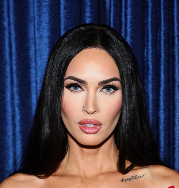 &#x393;&#x3AD;&#x3BD;&#x3BD;&#x3B7;&#x3C3;&#x3B5; &#x3B7; Megan Fox, &#x3BB;&#x3AF;&#x3B3;&#x3BF;&#x3C5;&#x3C2; &#x3BC;&#x3AE;&#x3BD;&#x3B5;&#x3C2; &#x3BC;&#x3B5;&#x3C4;&#x3AC; &#x3C4;&#x3BF;&#x3BD; &#x3C7;&#x3C9;&#x3C1;&#x3B9;&#x3C3;&#x3BC;&#x3CC; &#x3B1;&#x3C0;&#x3CC; &#x3C4;&#x3BF;&#x3BD; &#x3C0;&#x3B1;&#x3C4;&#x3AD;&#x3C1;&#x3B1; &#x3C4;&#x3BF;&#x3C5; &#x3C0;&#x3B1;&#x3B9;&#x3B4;&#x3B9;&#x3BF;&#x3CD; | &#x3A0;&#x3BF;&#x3B9;&#x3BF; &#x3B5;&#x3AF;&#x3BD;&#x3B1;&#x3B9; &#x3C4;&#x3BF; &#x3C6;&#x3CD;&#x3BB;&#x3BF; &#x3C4;&#x3BF;&#x3C5; &#x3BC;&#x3C9;&#x3C1;&#x3BF;&#x3CD;