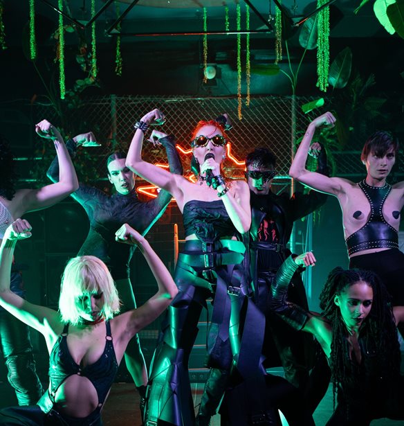 &#x397; &#x3A4;&#x3AC;&#x3BC;&#x3C4;&#x3B1; &#x3B3;&#x3B9;&#x3B1; &#x3B4;&#x3CD;&#x3BF; (&#x3B1;&#x3BA;&#x3CC;&#x3BC;&#x3B1;) &#x3B2;&#x3C1;&#x3B1;&#x3B4;&#x3B9;&#x3AD;&#x3C2; &#x3C3;&#x3C4;&#x3BF; SMUT, &#x3C4;&#x3BF; underground club &#x3C0;&#x3BF;&#x3C5; &#x3CC;,&#x3C4;&#x3B9; &#x3C3;&#x3C5;&#x3BC;&#x3B2;&#x3B1;&#x3AF;&#x3BD;&#x3B5;&#x3B9; &quot;&#x3BC;&#x3AD;&#x3BD;&#x3B5;&#x3B9; &#x3BC;&#x3B5;&#x3C4;&#x3B1;&#x3BE;&#x3CD; &#x3BC;&#x3B1;&#x3C2;&quot;