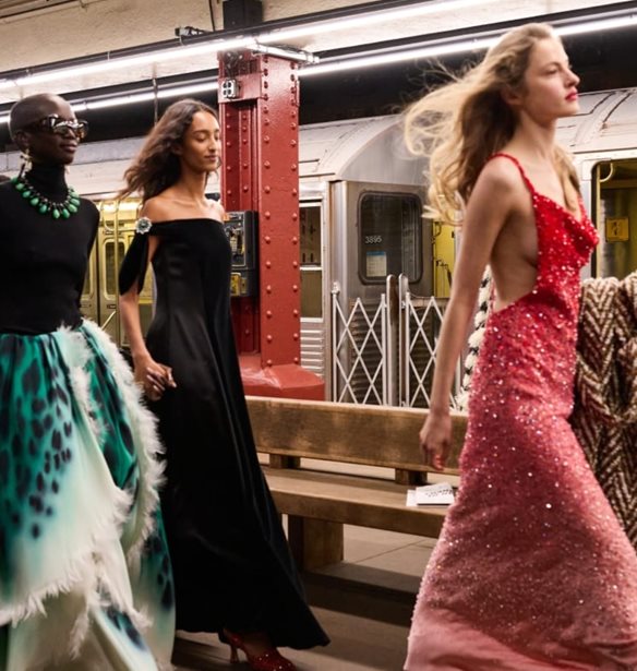 Chanel M&#xE9;tiers d&#x2019;Art 2026 | &#x38C;&#x3C4;&#x3B1;&#x3BD; &#x3BF; Matthieu Blazy &#x3BA;&#x3B1;&#x3C4;&#x3AD;&#x3BA;&#x3C4;&#x3B7;&#x3C3;&#x3B5; &#x3C4;&#x3BF; &#x3BC;&#x3B5;&#x3C4;&#x3C1;&#x3CC; &#x3C4;&#x3B7;&#x3C2; &#x39D;&#x3AD;&#x3B1;&#x3C2; &#x3A5;&#x3CC;&#x3C1;&#x3BA;&#x3B7;&#x3C2; &#x3BC;&#x3B5; &#x3CC;&#x3C0;&#x3BB;&#x3BF; &#x3C4;&#x3B7;&#x3BD; &#x3C5;&#x3C8;&#x3B7;&#x3BB;&#x3AE; &#x3BC;&#x3CC;&#x3B4;&#x3B1;