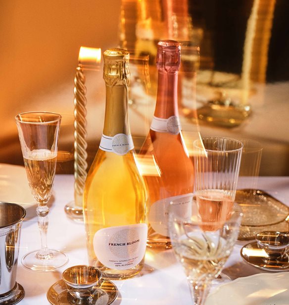 French Bloom | To &#x3B3;&#x3B1;&#x3BB;&#x3BB;&#x3B9;&#x3BA;&#x3CC; non alcoholic sparkling wine &#x3B3;&#x3B9;&#x3B1; &#x3C3;&#x3C4;&#x3B9;&#x3B3;&#x3BC;&#x3AD;&#x3C2; &#x3B1;&#x3C0;&#x3CC;&#x3BB;&#x3B1;&#x3C5;&#x3C3;&#x3B7;&#x3C2; &#x3C7;&#x3C9;&#x3C1;&#x3AF;&#x3C2; &#x3B1;&#x3BB;&#x3BA;&#x3BF;&#x3CC;&#x3BB;