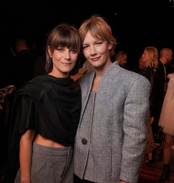 Louis Vuitton | &#x3A4;&#x3BF; &#x3B5;&#x3BD;&#x3C4;&#x3C5;&#x3C0;&#x3C9;&#x3C3;&#x3B9;&#x3B1;&#x3BA;&#x3CC; front row &#x3BA;&#x3B1;&#x3B9; &#x3BF;&#x3B9; &#x3B4;&#x3B9;&#x3AC;&#x3C3;&#x3B7;&#x3BC;&#x3BF;&#x3B9; &#x3BA;&#x3B1;&#x3BB;&#x3B5;&#x3C3;&#x3BC;&#x3AD;&#x3BD;&#x3BF;&#x3B9; &#x3C3;&#x3C4;&#x3BF; show &#x3C4;&#x3BF;&#x3C5; &#x3BF;&#x3AF;&#x3BA;&#x3BF;&#x3C5; &#x3C3;&#x3C4;&#x3BF; &#x3A0;&#x3B1;&#x3C1;&#x3AF;&#x3C3;&#x3B9;