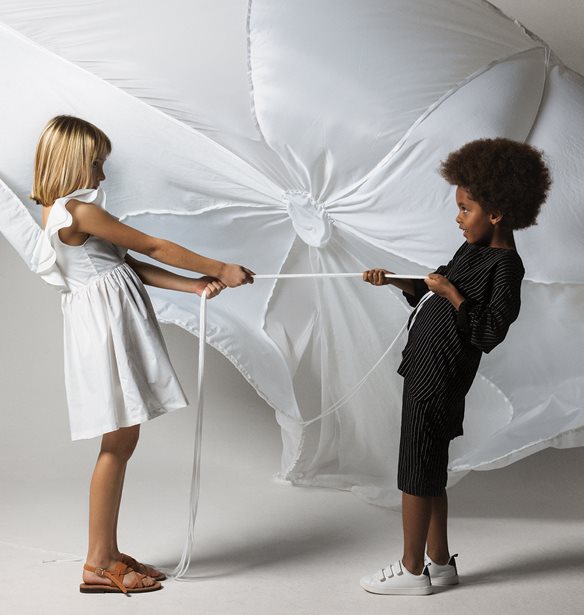 &#x3A4;&#x3BF; &#x3B1;&#x3B3;&#x3B1;&#x3C0;&#x3B7;&#x3BC;&#x3AD;&#x3BD;&#x3BF; brand Yellowsub &#x3B1;&#x3BB;&#x3BB;&#x3AC;&#x3B6;&#x3B5;&#x3B9; &#x3CC;&#x3BD;&#x3BF;&#x3BC;&#x3B1;