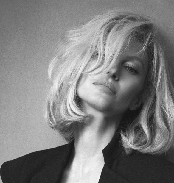 Gisele B&#xFC;ndchen | &#x39C;&#x3B5; &#x3BA;&#x3B1;&#x3C1;&#x3AD; &#x3BC;&#x3B1;&#x3BB;&#x3BB;&#x3B9;&#x3AC; &#x3C3;&#x3C4;&#x3B7;&#x3BD; &#x3BA;&#x3B1;&#x3BC;&#x3C0;&#x3AC;&#x3BD;&#x3B9;&#x3B1; &#x3C4;&#x3B7;&#x3C2; &#x3BD;&#x3AD;&#x3B1;&#x3C2; &#x3C3;&#x3C5;&#x3BB;&#x3BB;&#x3BF;&#x3B3;&#x3AE;&#x3C2; &#x3C4;&#x3B7;&#x3C2; Zara &#x3C3;&#x3B5; &#x3C3;&#x3C7;&#x3AD;&#x3B4;&#x3B9;&#x3BF; Stefano Pilati