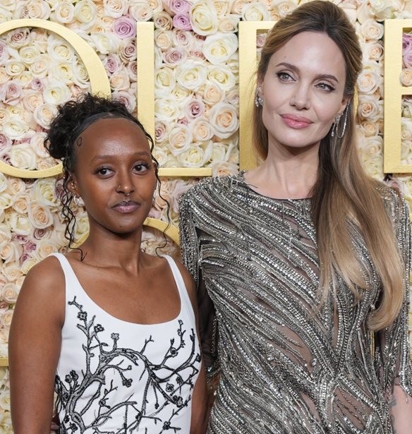 Angelina Jolie | &#x3A3;&#x3C4;&#x3AE;&#x3C1;&#x3B9;&#x3BE;&#x3B5; &#x3C4;&#x3B7;&#x3BD; &#x3BA;&#x3CC;&#x3C1;&#x3B7; &#x3C4;&#x3B7;&#x3C2; &#x3C3;&#x3B5; &#x3BC;&#x3AF;&#x3B1; &#x3C0;&#x3BF;&#x3BB;&#x3CD; &#x3C3;&#x3B7;&#x3BC;&#x3B1;&#x3BD;&#x3C4;&#x3B9;&#x3BA;&#x3AE; &#x3C3;&#x3C4;&#x3B9;&#x3B3;&#x3BC;&#x3AE; &#x3C4;&#x3B7;&#x3C2;